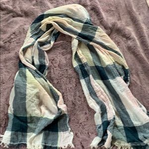 Lululemon scarf